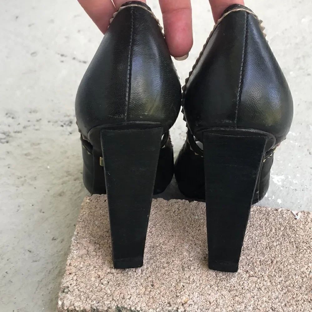 LAMB Heels  - Picture 6 of 8